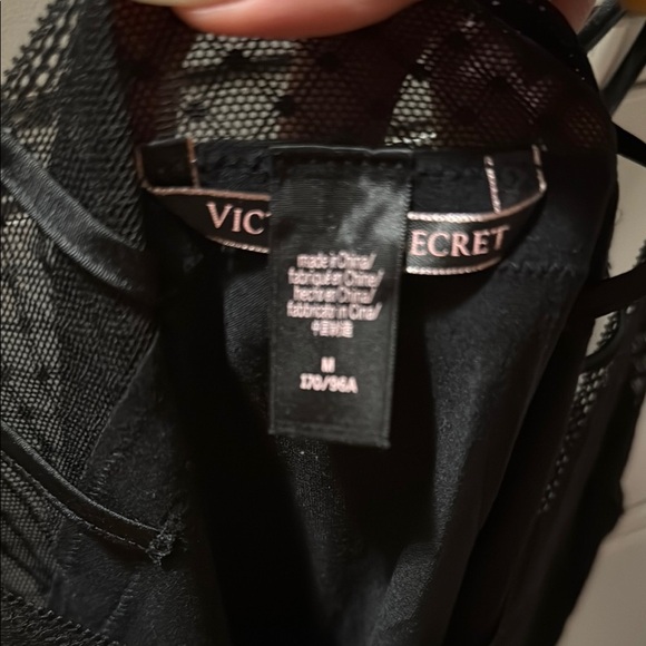 Elegant Black Lace Trim One Piece Sleepwear - Picture 3 of 3